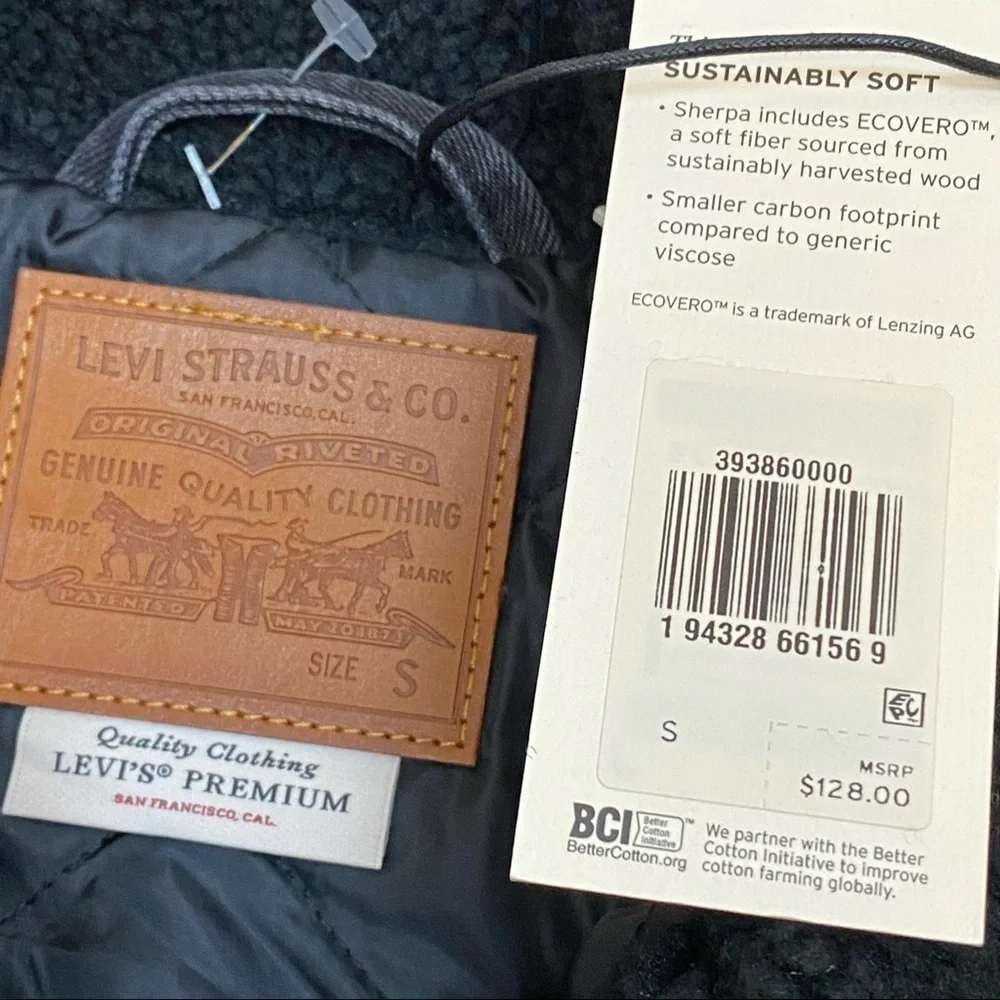Levi’s‎ Premium Denim Ex-Boyfriend Trucker Sherpa Jacket Size Small Women